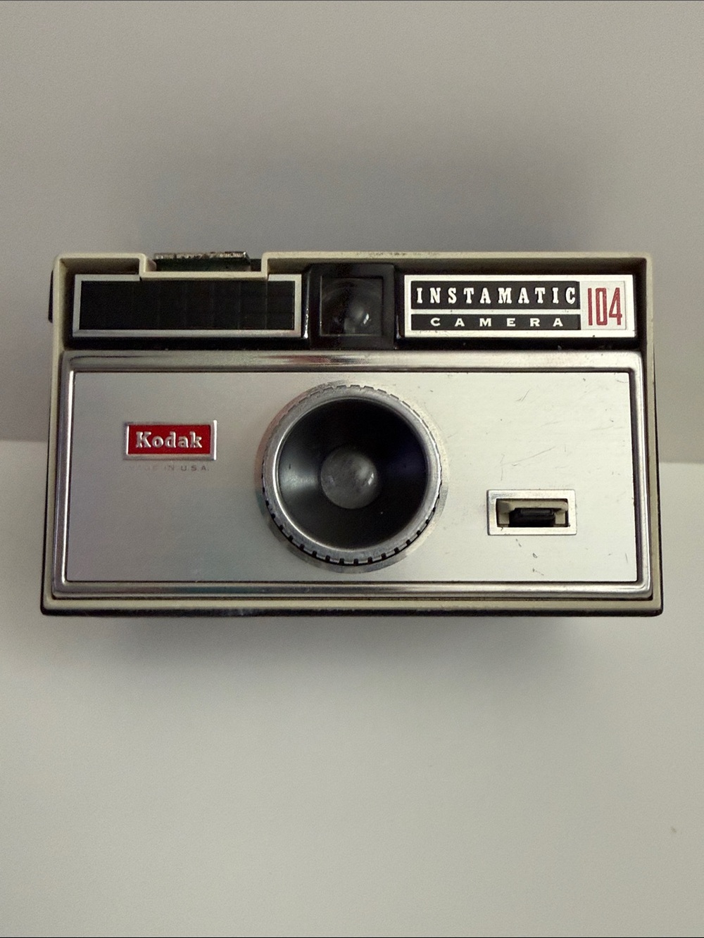 Vintage KODAK Instamatic 104 Camera